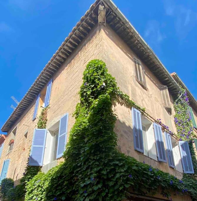 Click! Casa Lamartine Fabulous Ideal Location Walk To All!!! Каси Екстериор снимка